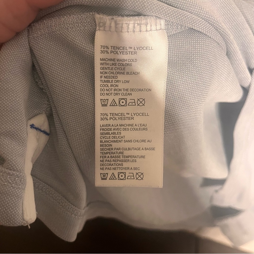Tommy Bahama‎ Men's Short-Sleeve Crewneck Tee in Pale Blue - Picture 5 of 6